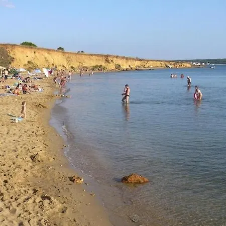In Near Sandy Beaches, Cleaning Included アパート *